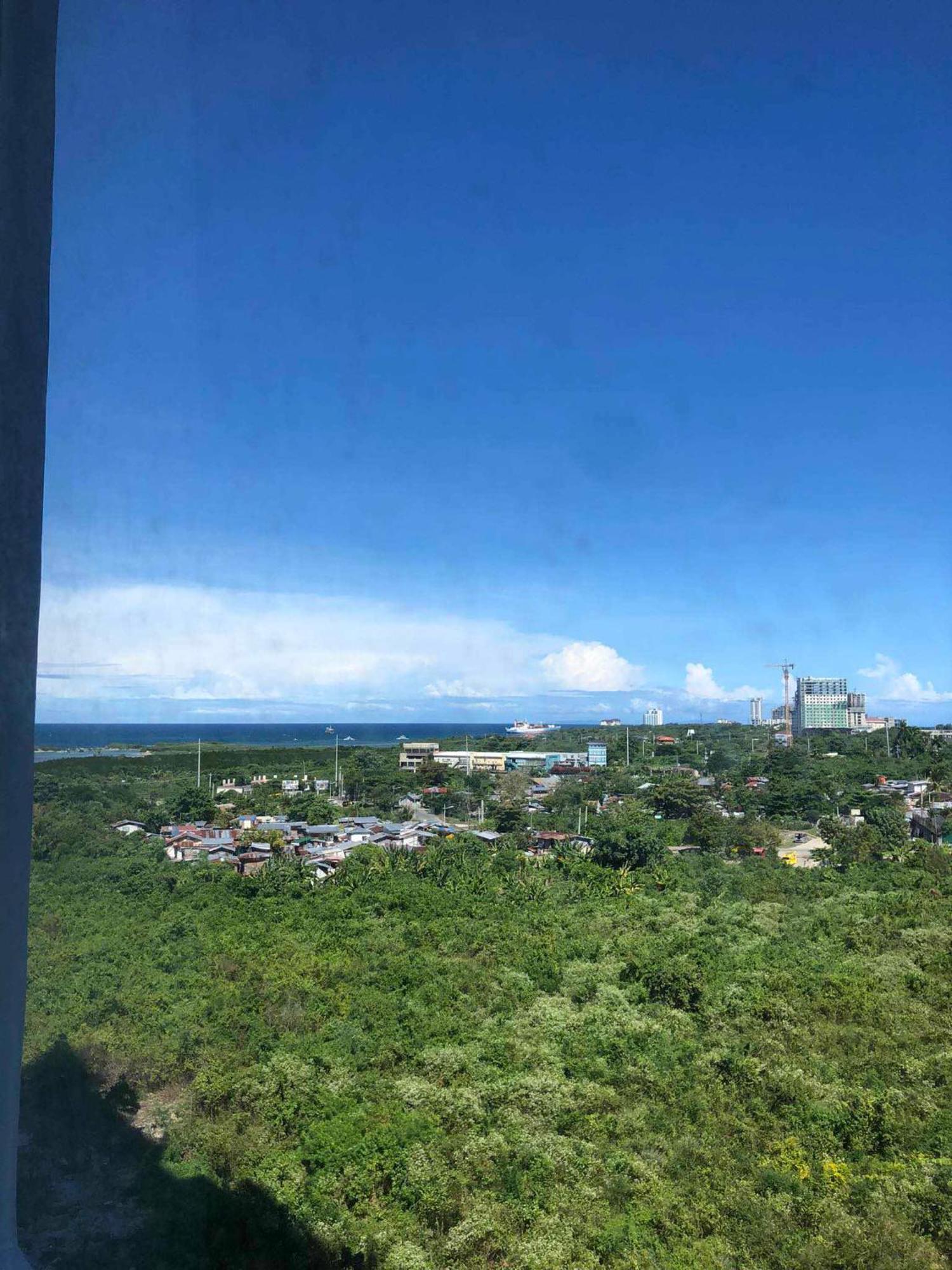 Mactan Newtown By The * Lapu-Lapu City