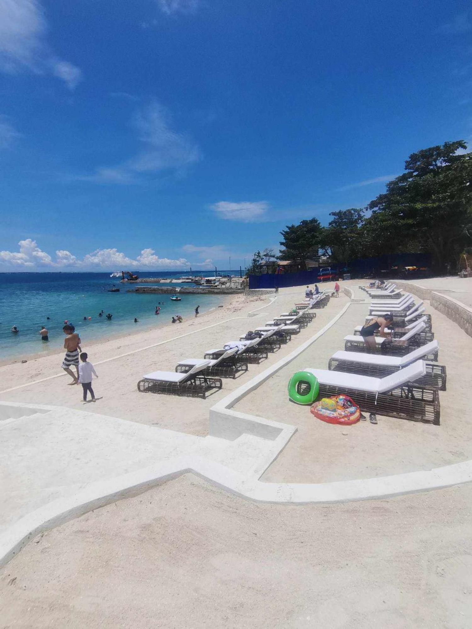 Mactan Newtown By The Apartment